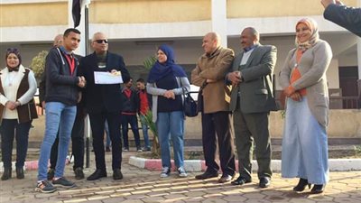 تكريم الطلاب المتميزين بمدرسة المياه ببنى سويف