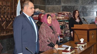 محافظ الغربية .. يوزع قروض على 33 سيدة معيلة بإجمالي 165 ألف جنيه لإقامة مشروعات صغيرة ومتناهية الصغر