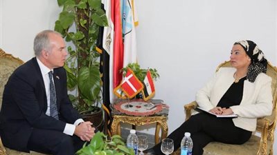 وزيرة البيئة تبحث مع سفير الدنمارك التنمية المستدامة والاستثمار في المناخ