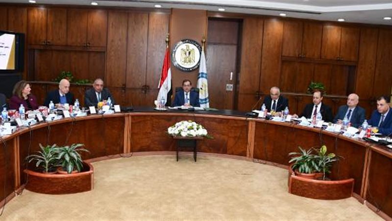 وزير البترول خلال