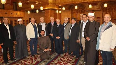 رئيس المحكمة الدستوريه العليا يشيد بمسجد الصحابة والمشروعات التنموية بشرم الشيخ