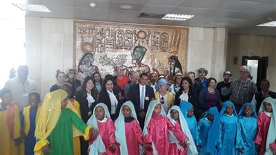توافد السياح علي مطار أبو سمبل لحضور ظاهرة 