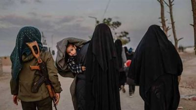 أمريكيتان تطلبان العودة لبلادهما.. عقب الزواج بـ 3 من مسلحى داعش