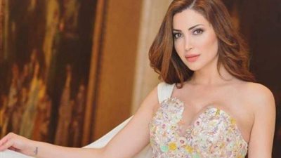 هوت شورت نسرين طافش يشعل 