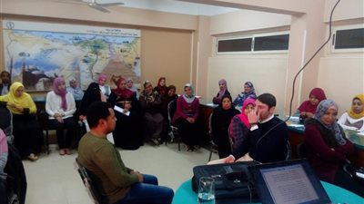 جمال سلامة يجتمع مع الاخصائيين الاجتماعيين بتأمين الشرقية