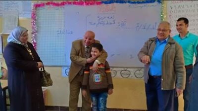 مدير تعليم طوخ يتفقد مدارس مشتهر ويشيد بنظافتها