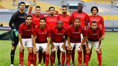 عمرو أنور : الأهلي الأقرب لحسم الدورى