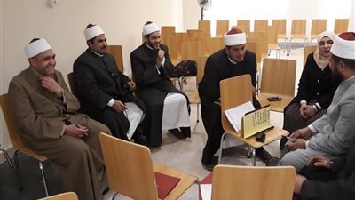 البحوث الإسلامية يبدأ أولى فعاليات ورش العمل للتدريب على كيفية التعامل مع المشكلات الأسرية