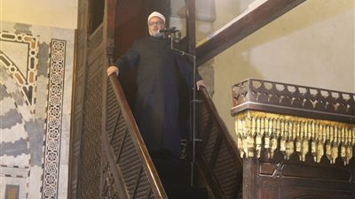 خطيب الجامع الأزهر: التراحم والمودة يسهم في بناء المجتمعات ويصنع قوتها