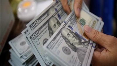 وزير المالية يقرر تخفيض سعر الدولار الجمركي