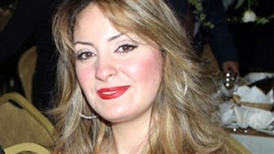 وصلة رقص لـ نيرمين الفقى تشعل السوشيال ميديا