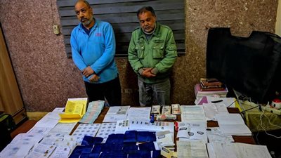 بالصور.. مباحث المرور تضبط أخطر تشكيل عصابي متخصص في تزوير المستندات بالجيزة