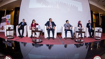 “دور المجتمع القانونى فى جذب الاستثمار الأجنبي المباشر