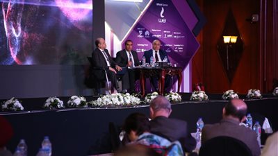 فيس بوك تستعد لإطلاق طائرات توزع إنترنت مجاني حول العالم