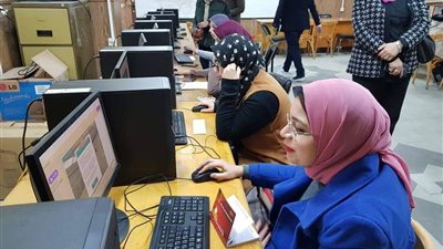 رئيس جامعة بورسعيد يشيد بتجربة الاختبار التجريبي الموحد لطلاب بكالوريوس الطب بالجامعة