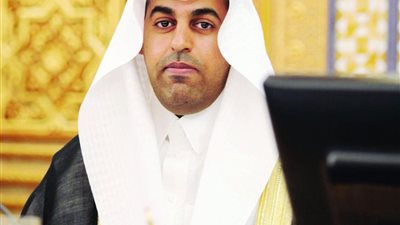 رئيس البرلمان العربي يُحيَّ كفاح المرأة الفلسطينية المناضلة