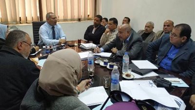اجتماع لرؤساء احياء القاهرة لحل مشكلات المرافق باستاد الدفاع الجوى والقاهرة