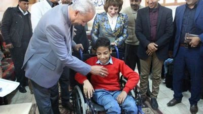 روتارى مصر يقدم غرفتى مهارات و 7 كراسى متحركة لطلاب الدمج بالأقصر