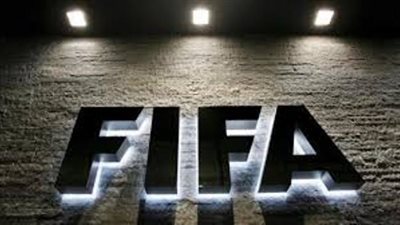 فيفا يعلن حكم مباراة الأهلي والدحيل بمونديال الأندية
