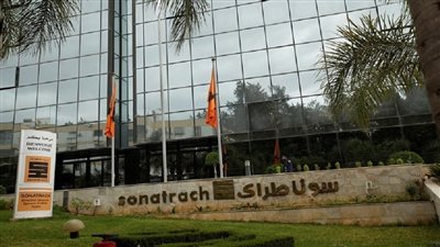 الجزائر تعلن إقالة 4 مسؤولين أمنيين على خلفية أعمال شغب