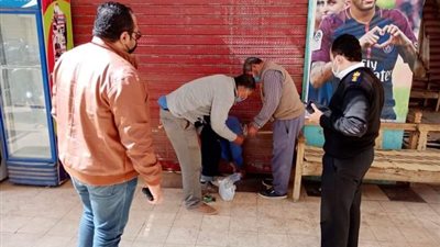 غلق مقهى وتحرير محاضر عدم اعلان فى حملة مفاجئة بالخارجة