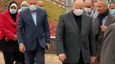 محافظ القاهرة يتابع التجميل والتشجير بشارع صلاح سالم بمدينة نصر