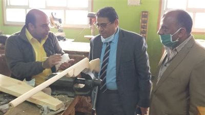 مدير التعليم الفنى: المعرض السنوى فى أبريل يقدم منتجات صناعية وزراعية بسعرالتكلفة.. بالصور
