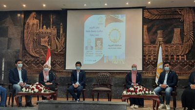 محافظ الغربية ورئيس جامعة طنطا يكرمان عباقرة الجامعات-صور