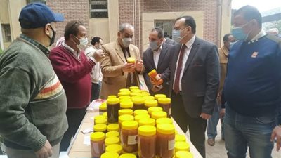 مدير ووكيل تعليم المنوفية يفتتحا معرض منتجات المدارس الفنية الزراعية بالديوان العام