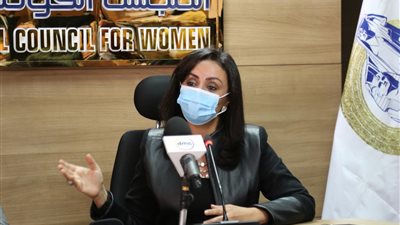 قومي المرأة يناقش اطلاق حملة 