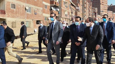 إنشاء مجمع خدمات متكامل لأهالي عزبة الهجانة .. فيديو