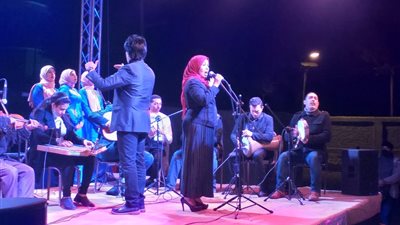 القوافل الثقافية للمسرح المتنقل تجوب قرى الصعيد بأسيوط