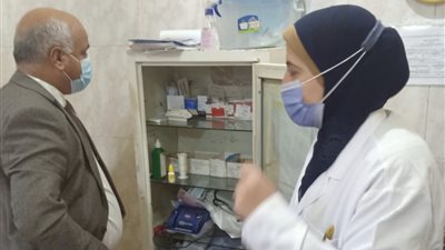 إحالة مدير مستشفي زفتي والطاقم الطبي للتحقيق لتغيبهم عن العمل-صور
