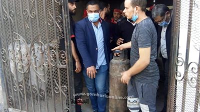 بالصور.. ازالة ٢١ مخالفة وعشوائيات ووقف بناء مخالف بالعاشر من رمضان