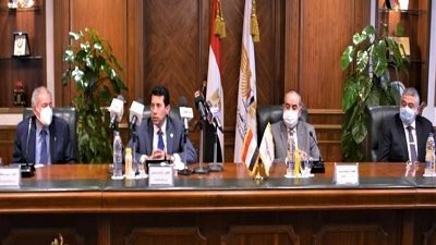 محمد منار يستقبل وزير الشباب والرياضة ورئيس الاتحاد الدولى لكرة اليد