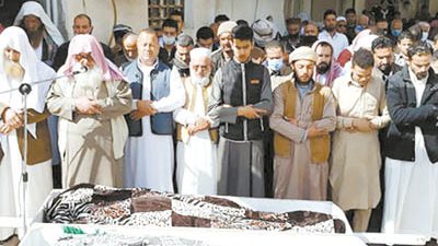 الآلاف من أبناء مطروح شيعوا جنازة الفنان علي حميدة