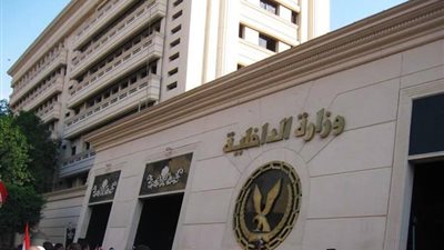 ضبط سيارة نقل محملة بـ 164500 علبة سجائر مهربة بأسوان