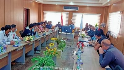رئيس مركز ومدينة سيوة يستعرض مع طلبة كلية الإعلام جامعة القاهرة سبل تسويق سيوة سياحياً