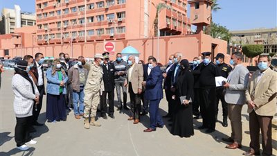 محاور مرورية وميادين جديدة بشارعي الجلاء والمحكمة بالسويس