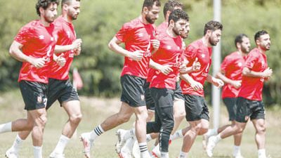 الأهلي يواجه بطل تنزانيا أمام 30 ألف متفرج