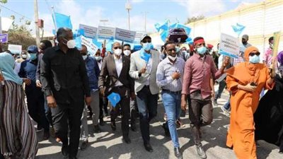 الصومال.. خلاف سياسي يدخل البلاد النفق المظلم.. ومناشدات عربية أفريقية