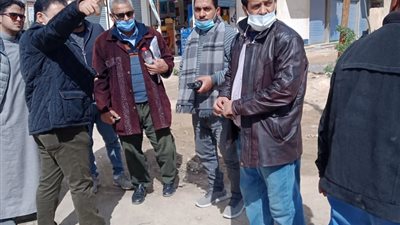 معاينات للتخطيط والطرق تمهيداً لرصف الحارة البطيئة من الكيلو 1 حتي اسكان الشباب بمطروح