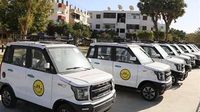 الزملّوط يطرح أسطول سيارات كهربائية صديقة للبيئة بالوادى الجديد