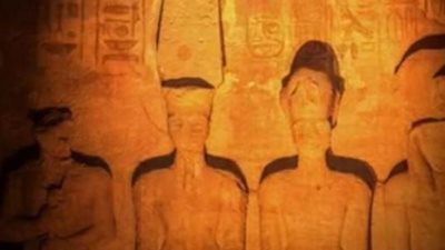 رغم ظروف كورونا ..زخماً سياحياً شهده معبد ابوسمبل اليوم