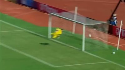 سيمبا التنزانى يتقدم بالهدف الأول فى شباك الاهلى بدورى الابطال