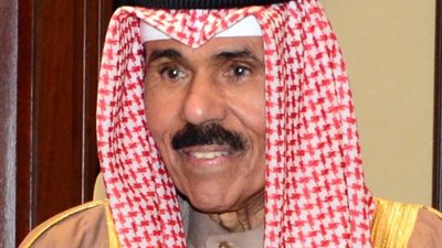 ولي عهد أبوظبي يهنئ أمير الكويت بالعيد الوطنى