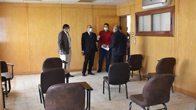 رئيس جامعة الأقصر يشهد انطلاق أول أيام امتحانات الفصل الدراسي الأول بكلية الآثار