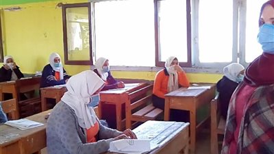 الفنية بنات تنتهى من تركيب كاميرات بدعم الأمناء وأولياء الامور بالداخلة.