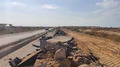 البدء في رفع كفاءة ورصف طريق القري السياحية بمدينة رأس سدر جنوب سيناء
