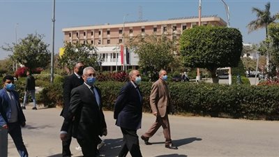 انتظام امتحانات الفصل الدراسي الأول بجامعة المنيا